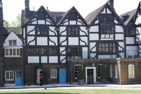 tudor houses great fire of london